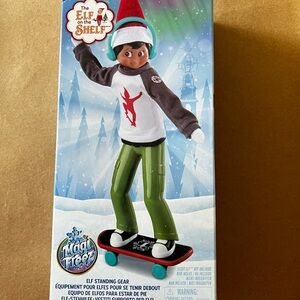 Elf On the Shelf Skate board Equipment